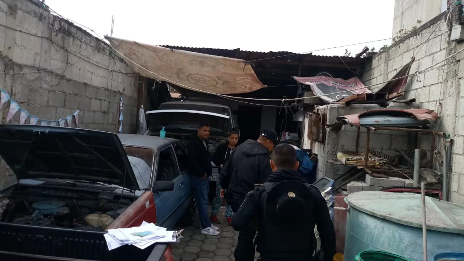 Galería| Incautan armas, droga y vehículos robados en Villa Nueva Galería| Incautan armas, droga y vehículos robados en Villa Nueva