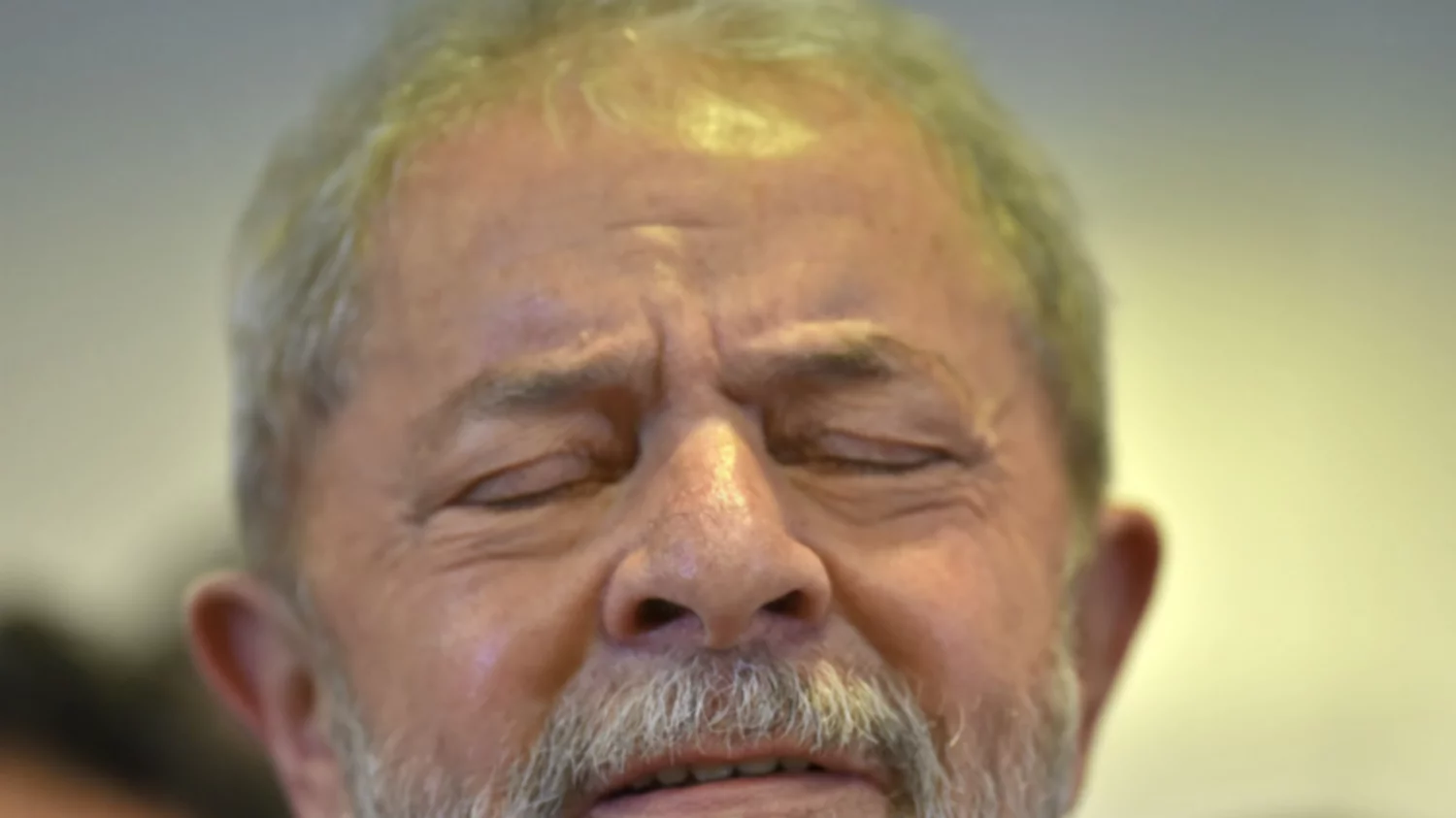 Juez ordena congelar cuentas y bienes de Lula