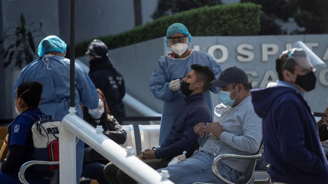 México: Casos de covid son 10 veces mayores que muertes y hospitalizaciones 