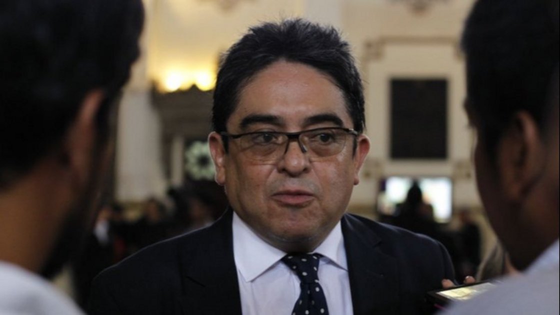 Torpeza, estupidez, mezquindad o dinero