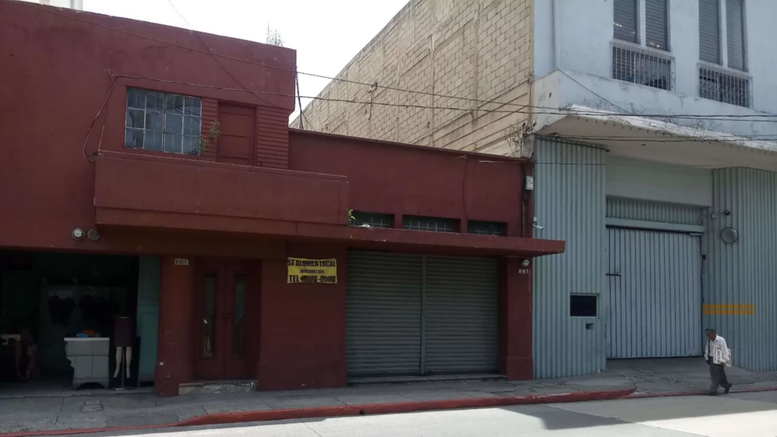 Caminando por la Ciudad: Donde la Tica