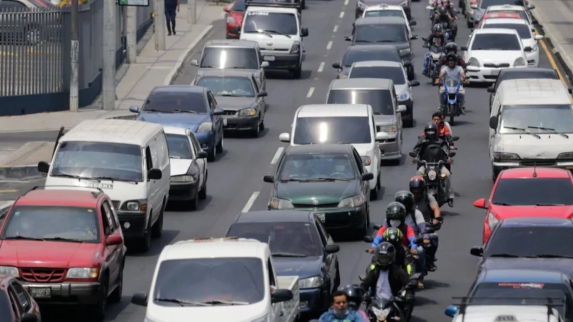 Desde los primeros días de este 2023 se anunciaron varios trabajos de repariación en tramos carreteros de importancia para Guatemala. Fotografía de Carretera a El Salvador, utilizada con fines ilustrativos para esta nota. 