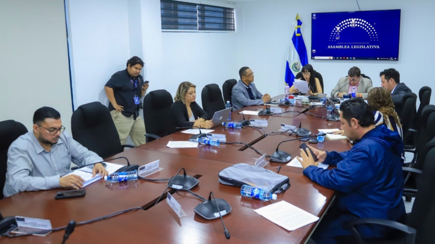 La Comisión de Hacienda de la Asamblea Legislativa aprobó reformas para incorporar fondos de créditos. Fotografía: Asamblea SV