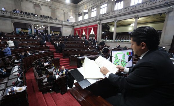 Ley antilavado supera su primer debate