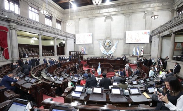 Diputados rechazan conocer ley para intervenir la USAC