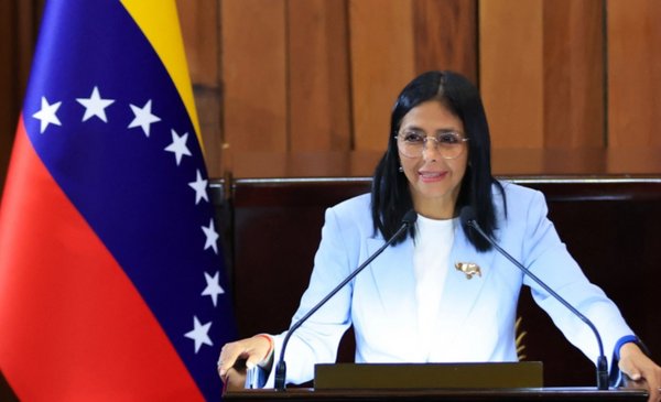 Delcy Rodríguez anuncia un “aumento responsable” de salarios en Venezuela desde el 1 de mayo