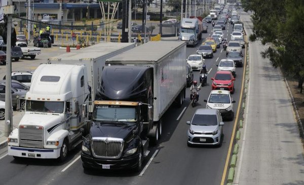 Transporte de carga anuncia alza de tarifas por incremento de combustibles