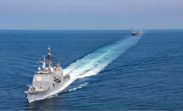 Dos destructores de EE. UU. cruzan Ormuz para iniciar el desminado del estrecho