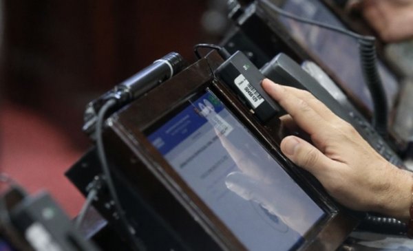 Congreso aprueba en tercer debate ley antilavado