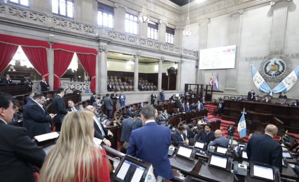 Congreso aprueba subsidio de Q2 mil millones a combustibles