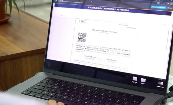 Contraloría habilita constancia de títulos en línea y promete agilizar el trámite