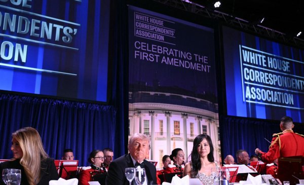 Servicio Secreto evacúa a Trump tras incidente en evento de prensa