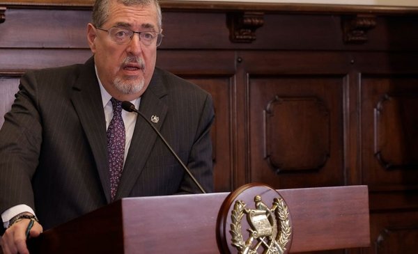 Arévalo condena acto de violencia en evento donde estaba Trump