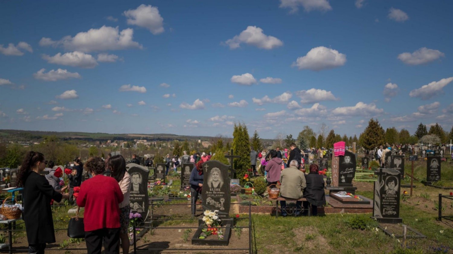 Más de 4,000 civiles muertos en Ucrania por la guerra