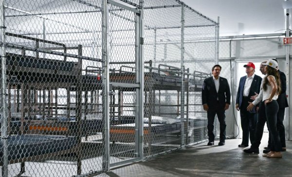 Autoridades federales y estatales analizan el cierre del centro migratorio “Alligator Alcatraz” en Florida