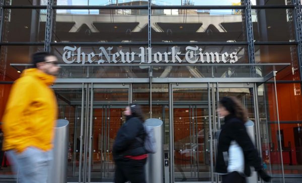 La administración de Trump demanda al New York Times por presunta discriminación laboral