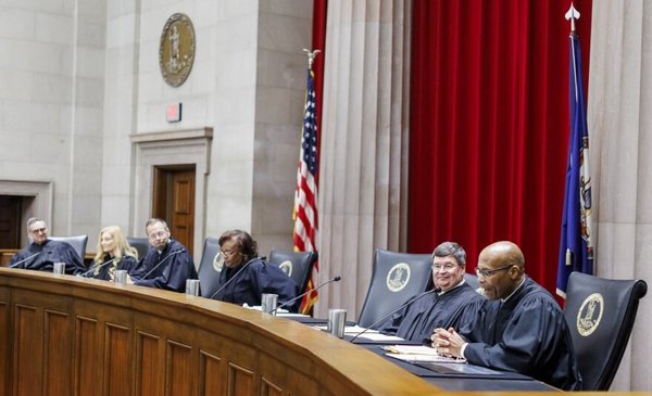 Corte Suprema de Virginia anula mapa electoral favorable a los demócratas