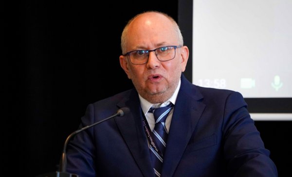 Fabián Medina: “El poder envejece mal porque termina desconfiando de todo”