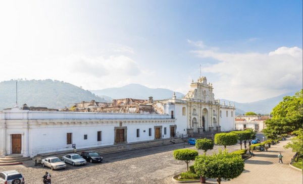 Antigua modifica reglamento de estacionamiento tras suspensión de la CC