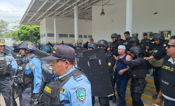 Guatemala expulsa a hondureño vinculado a masacre de más de 20 personas