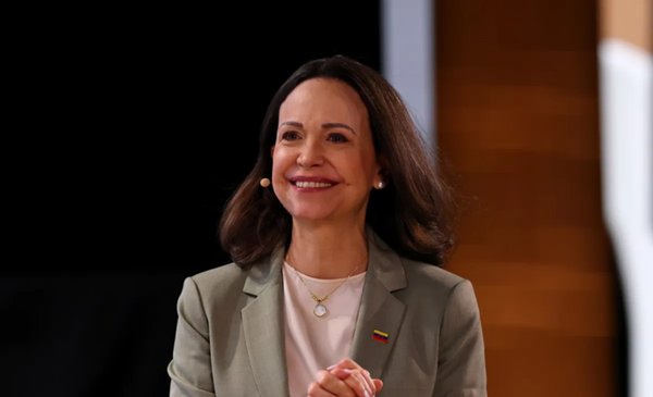 Machado dice estar dispuesta a negociar transición electoral con Delcy Rodríguez y pide apoyo de EE. UU.