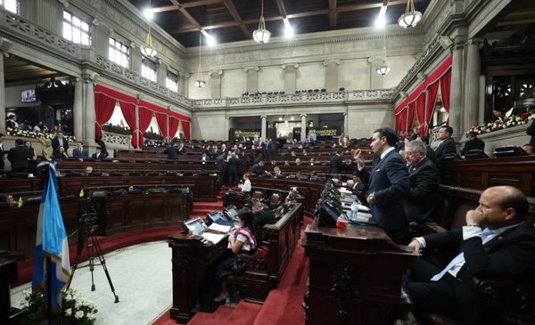 Convocan a postuladora para elegir Contralor General de Cuentas