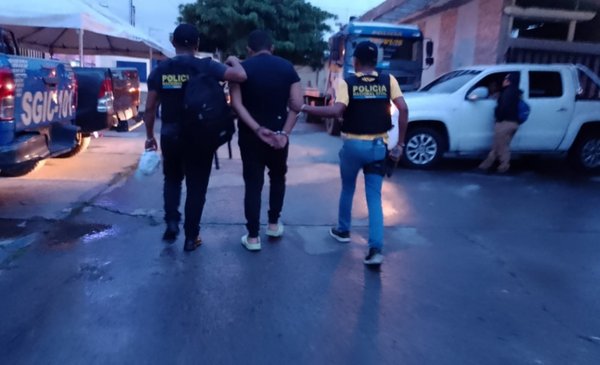 En Condado Naranjo, Mixco, capturan a supuesto cabecilla de 
