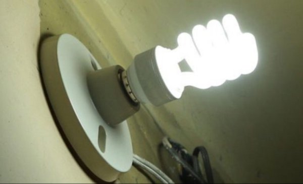 Reportan cortes de energía en distintas zonas de la capital 