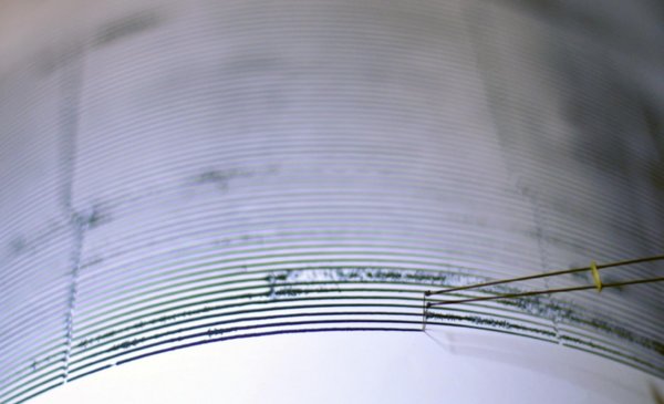 Fuerte sismo sacude Filipinas y pone en alerta a Japón