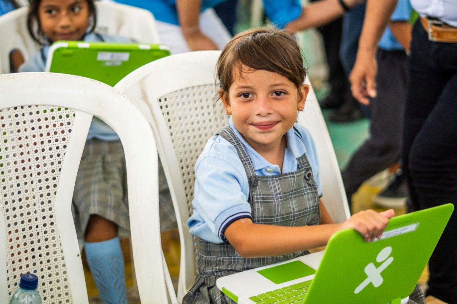 Fundación Bi y CEAL llevan tecnología educativa a 