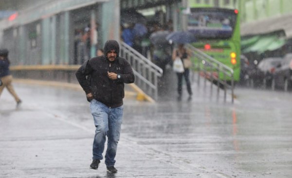 Lluvias persistirán en Guatemala por influencia de