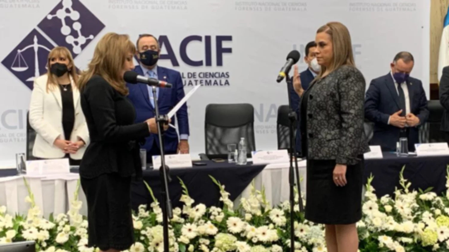 Silvia Patricia Valdés Quezada, Presidente del Organismo Judicial y Corte Suprema de Justicia juramentó a Ingrid Romero Escribá como Directora General del INACIF para el periodo 2022-2027. Silvia Patricia Valdés Quezada, Presidente del Organismo Judicial y Corte Suprema de Justicia juramentó a Ingrid Romero Escribá como Directora General del INACIF para el periodo 2022-2027.