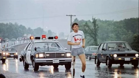 Terry Fox: joven canadiense que creó el Maratón por la Esperanza.