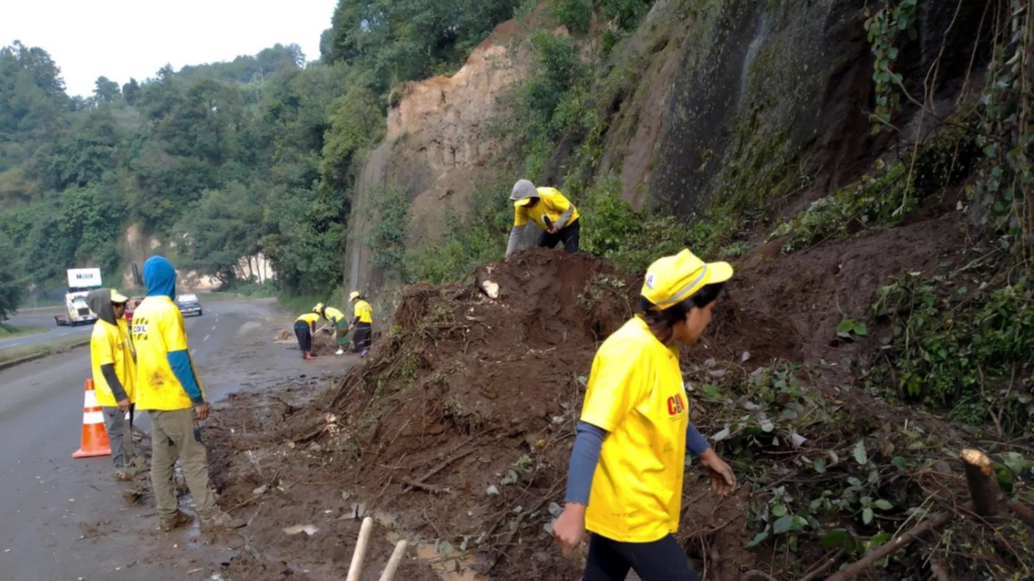 La Conred contabilizó 26 incidentes entre deslizamientos de tierra, derrumbes, socavamientos e inundaciones las últimas 24 horas. (Foto: Conred)