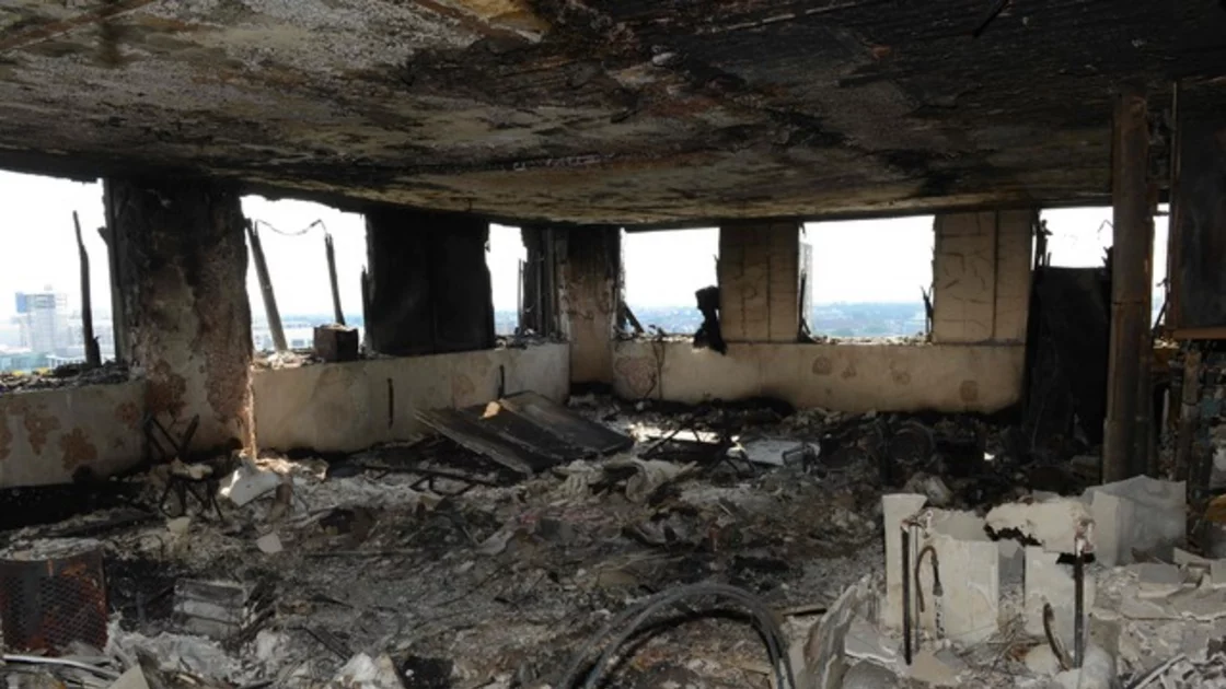 Londres: sube a 79 las bajas por incendio en la Torre Grenfel