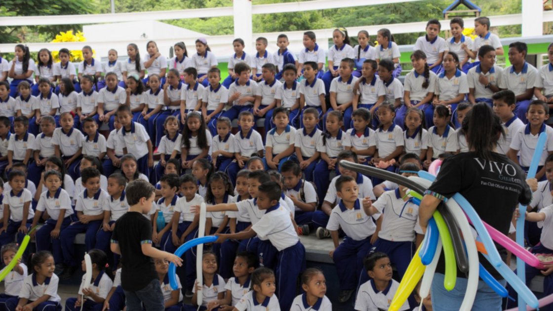 Fans de Arjona Celebran Día del Niño