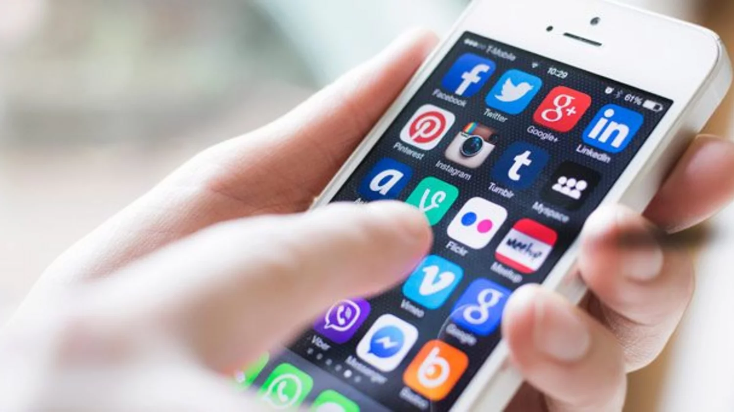 Mayores de 50 años ganan terreno en redes sociales