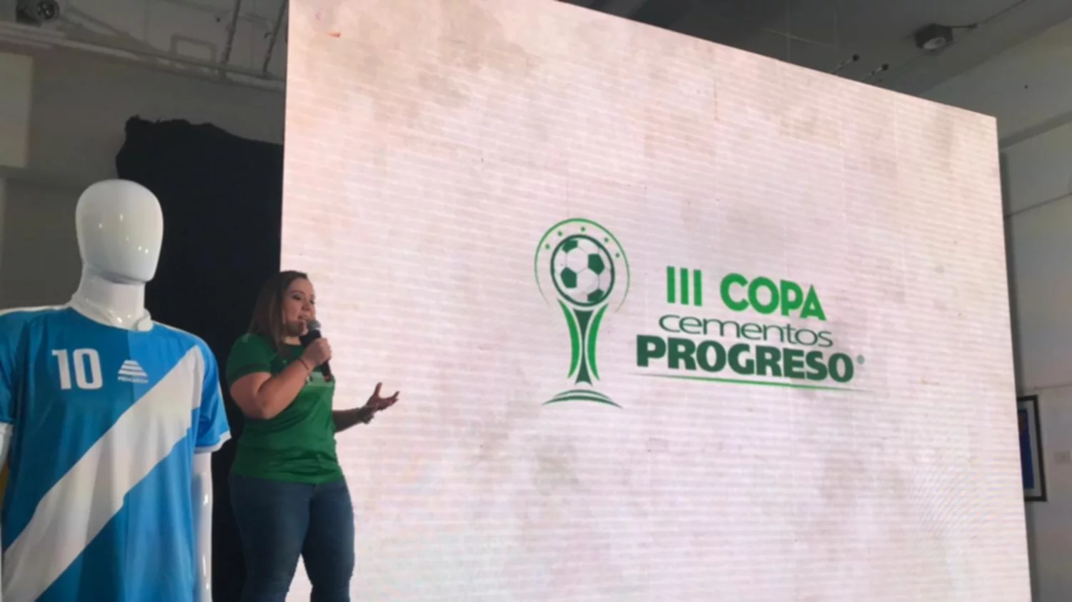 Ponen a rodar el balón en la copa Cementos Progreso Ponen a rodar el balón en la copa Cementos Progreso