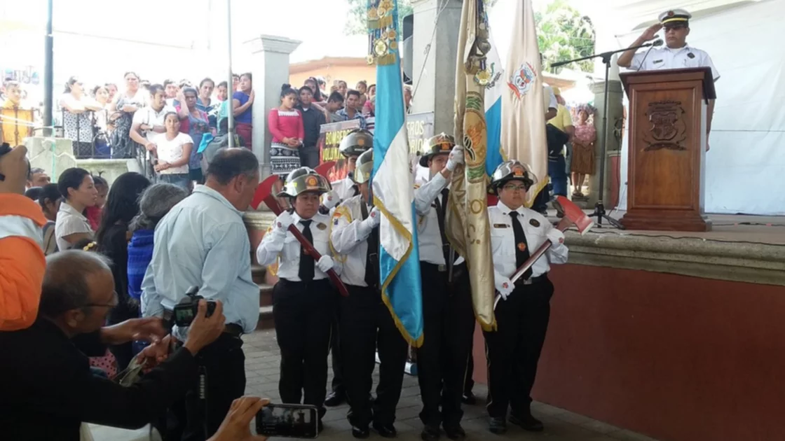 Reconocen labor de socorristas en el Volcán de Fuego