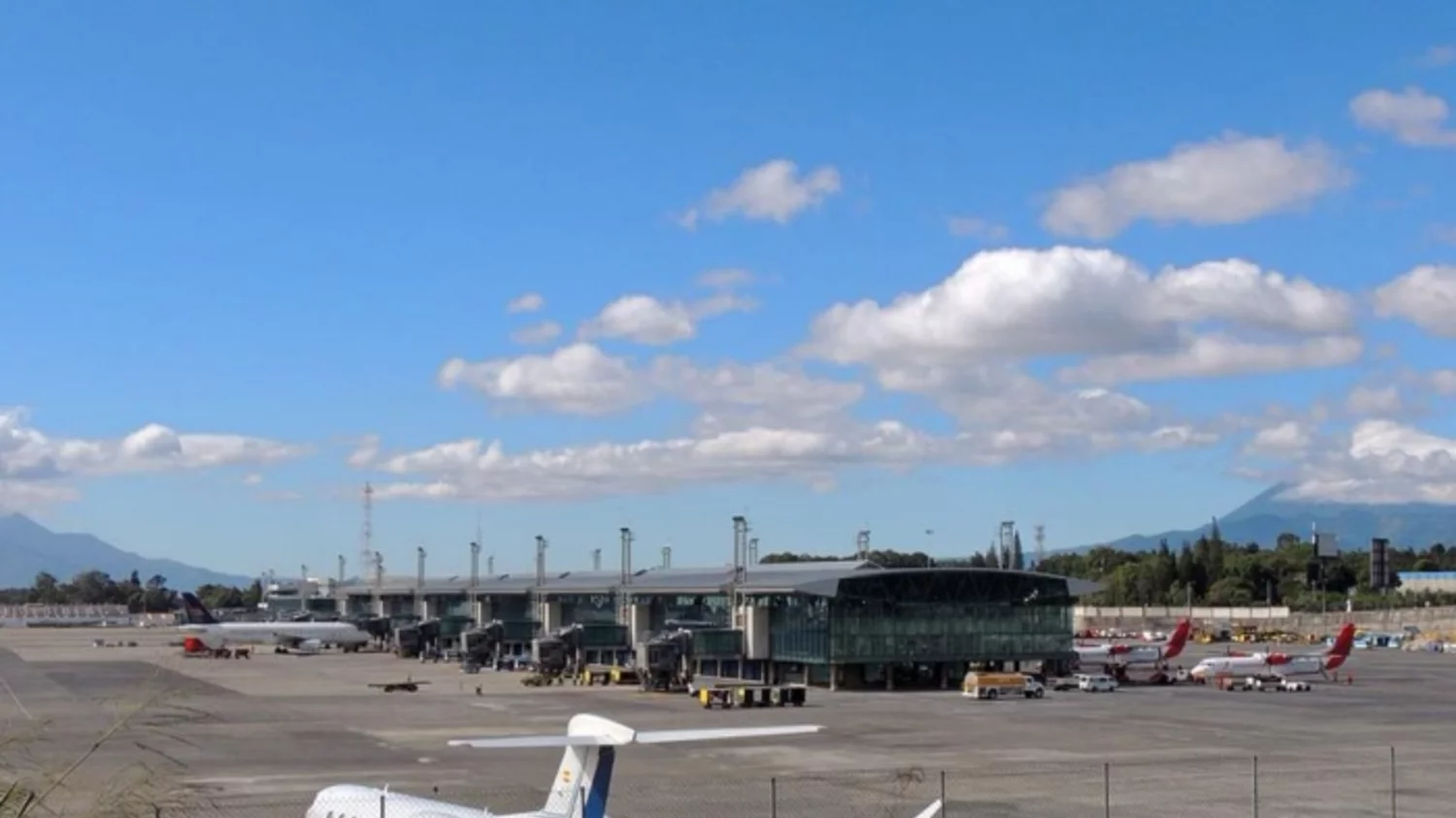 Líneas aéreas apuestan por más vuelos directos hacia Guatemala Líneas aéreas apuestan por más vuelos directos hacia Guatemala
