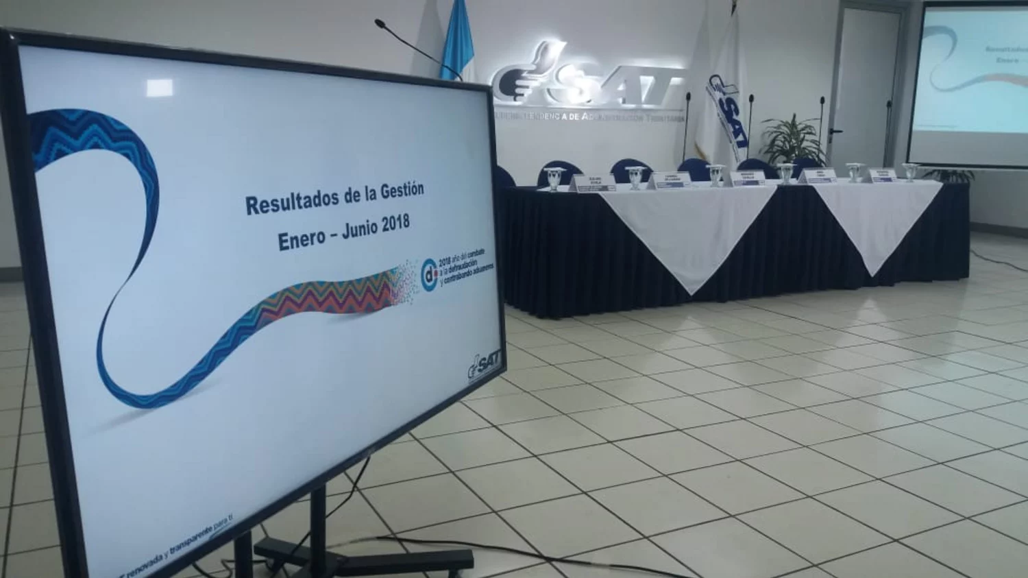 El uso de la factura electrónica en línea iniciará con grandes contribuyentes El uso de la factura electrónica en línea iniciará con grandes contribuyentes