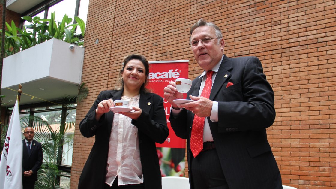 Impulsarán el café guatemalteco en sedes diplomáticas