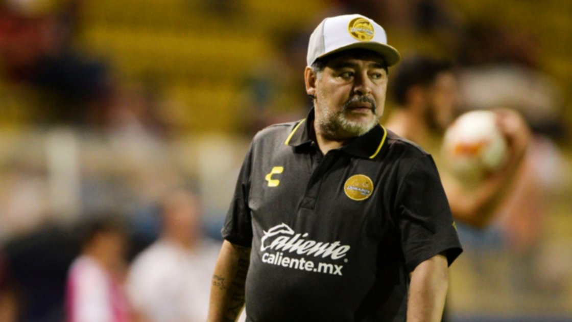Maradona fue internado de emergencia