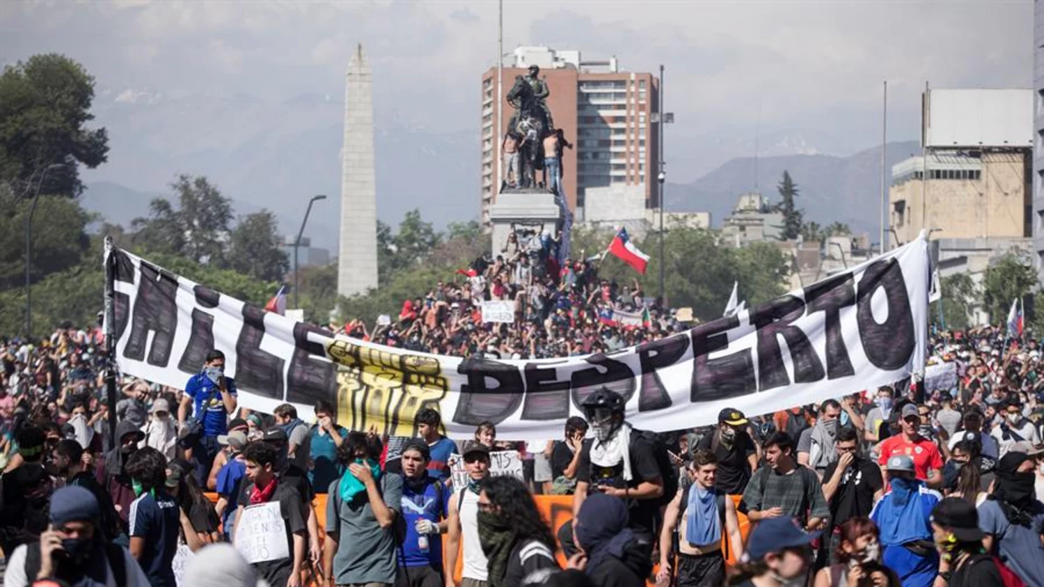 Chile: Piñera anuncia una reforma de pensiones, salud, salarios y tarifas
