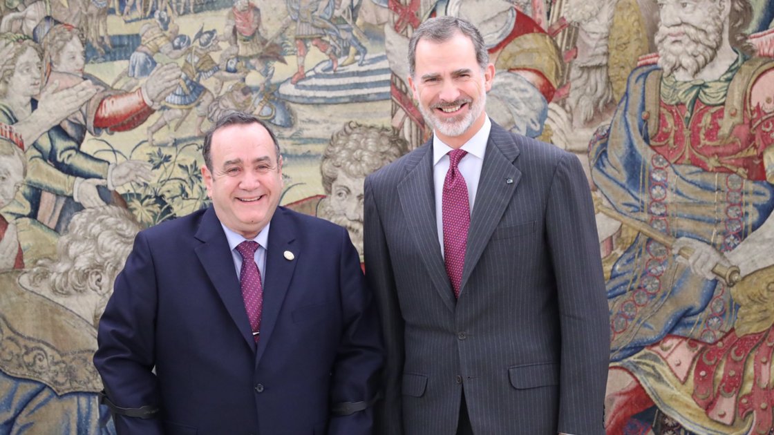Alejandro Giammattei se reúne con el Rey Felipe de España