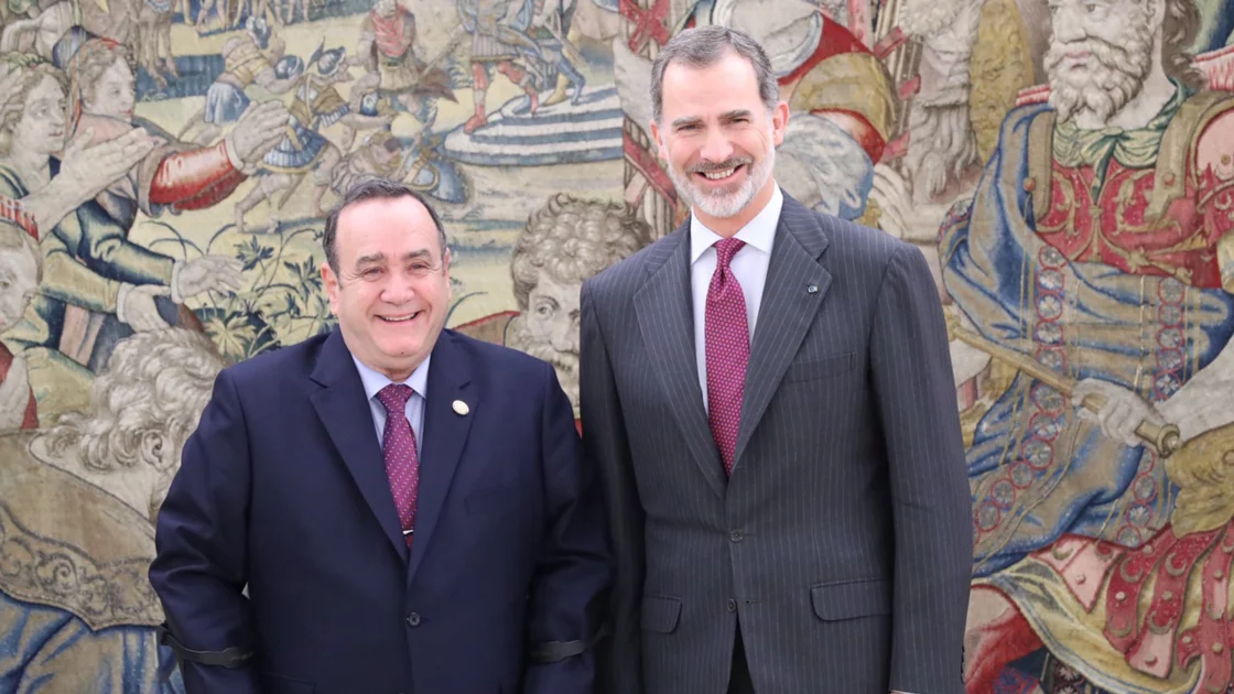 Alejandro Giammattei se reúne con el Rey Felipe de España
