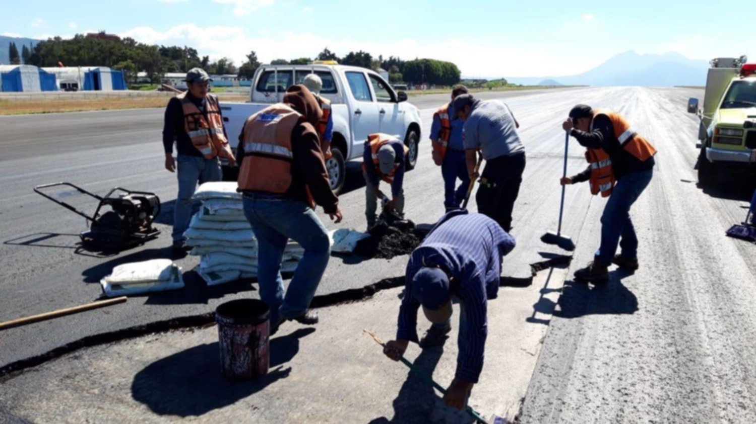 Desvían vuelos internacionales por cierre de pista en Aeropuerto La Aurora
