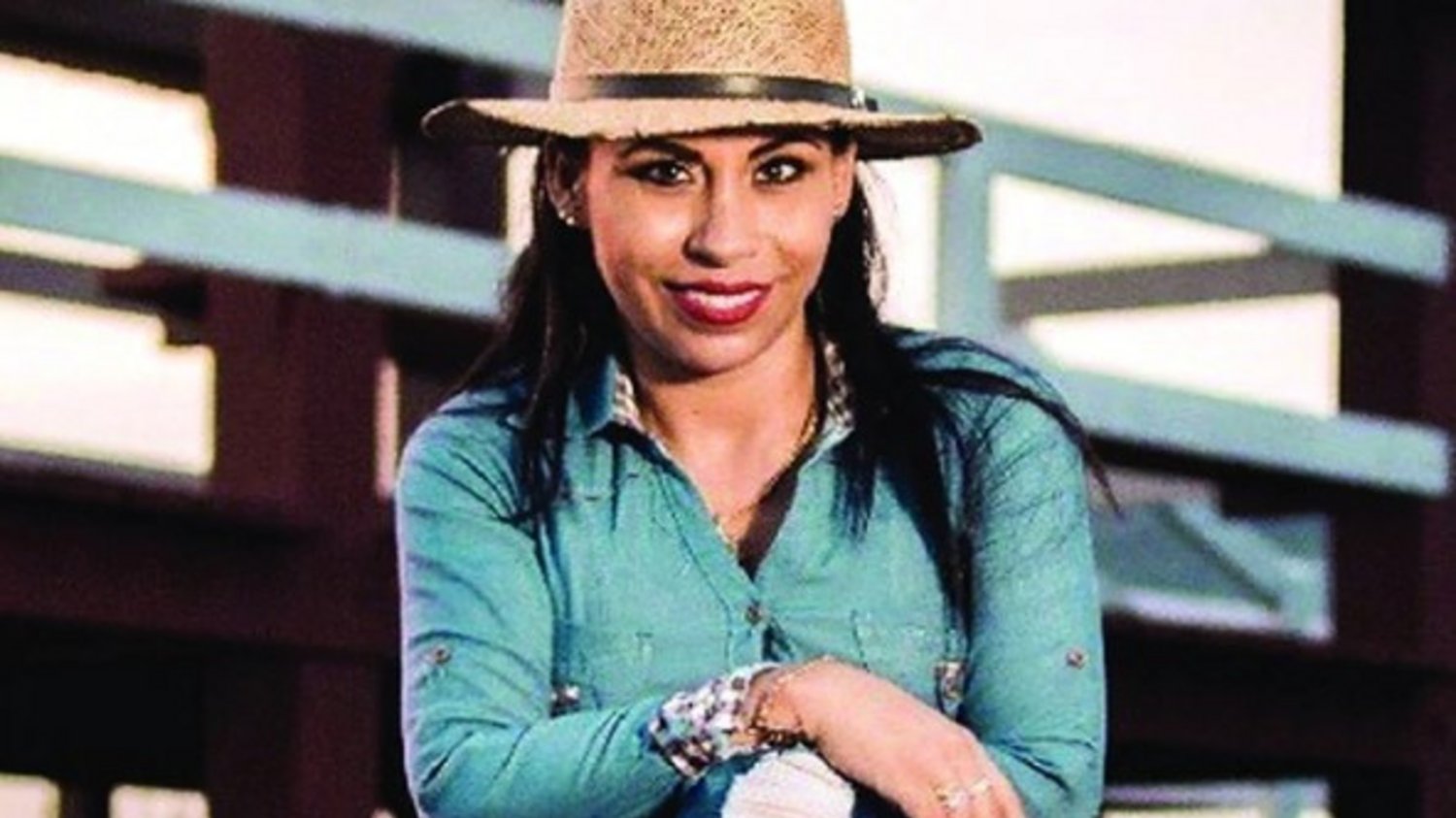 La Reina del Norte, pareja de narcotraficante boliviano, se entrega a la Policía