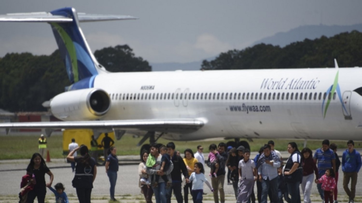 Mayorkas y Giammattei recibirán a retornados en la Fuerza Aérea de Guatemala
