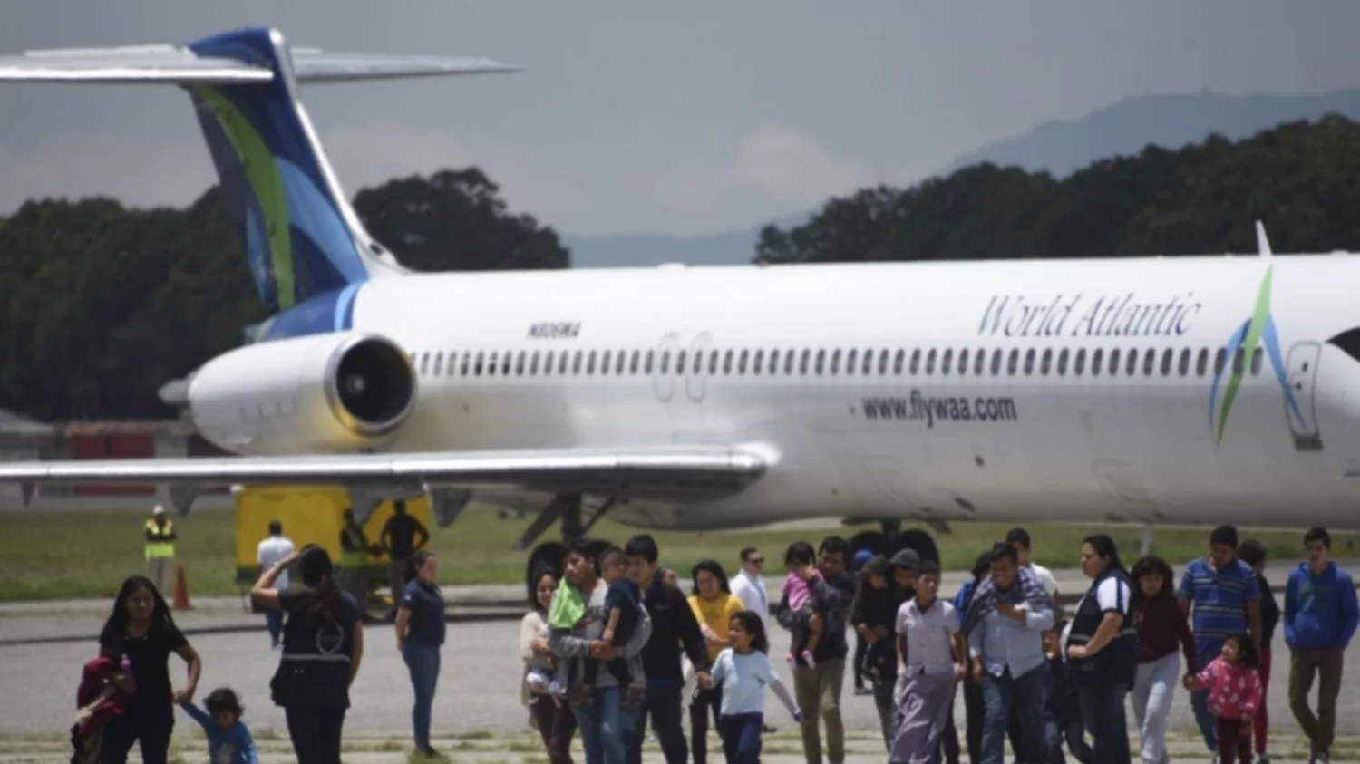 Mayorkas y Giammattei recibirán a retornados en la Fuerza Aérea de Guatemala Mayorkas y Giammattei recibirán a retornados en la Fuerza Aérea de Guatemala